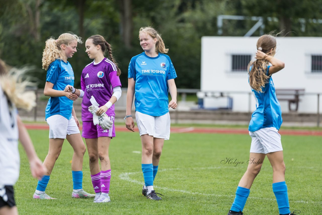 Bild 437 - wBJ VfL Pinneberg - Germania Schnelsen : Ergebnis: 15:1